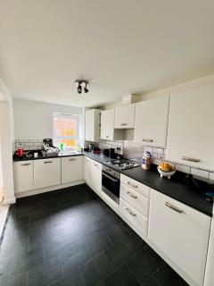 Beautiful Double Room with Private Bathroom - Anderton - 4