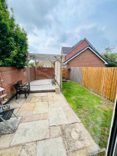 Beautiful Double Room with Private Bathroom - Anderton - 2