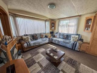 Superb 8 Berth Caravan At Southview Holiday Park Ref 33164Ml - Skegness - 4