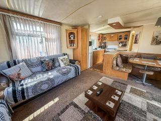 Superb 8 Berth Caravan At Southview Holiday Park Ref 33164Ml - Skegness - 2