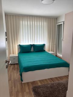 Central Apartment Gjakova - Mazgit - 9