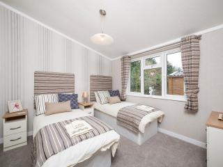 Thistle Lodge - 1