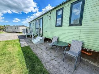Lovely Caravan With Decking At Southview Holiday Park Ref 33059V - Skegness - 9