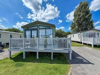 Lovely Caravan With Decking At Southview Holiday Park Ref 33059V - Skegness - 8