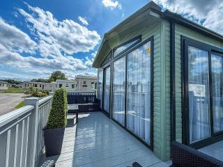 Lovely Caravan With Decking At Southview Holiday Park Ref 33059V - Skegness - 7