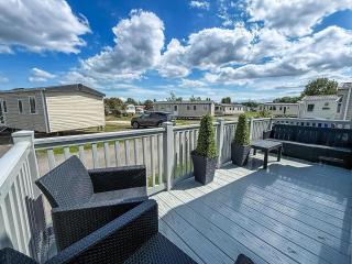 Lovely Caravan With Decking At Southview Holiday Park Ref 33059V - Skegness - 6