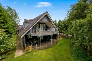 Large Holiday Home With Large Outdoor Wilderness Bath And Activity Room, Only 500 Meters From Stauning Harbor, - Skjern - 0