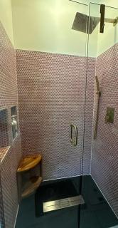 8 Cats Cincinnati-Cozy Poolside Apartment Near Zoo - 5