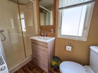 Homely 6 Berth Caravan At Southview Holiday Park, Lincolnshire Ref 33010M - Skegness - 6