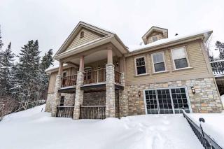 Chateau Val-des-Lacs Absolute luxury by the lake - 0