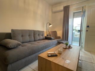 The Obsidian Suite , next to Heraklion Airport - Heraklion - 9