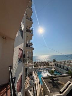 Freaky Friends Apartments - Durrës - 8