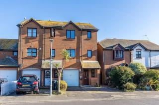 Spinnaker House-with Tesla Electric Charging Point - Poole - 9