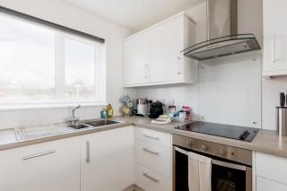 Spinnaker House-with Tesla Electric Charging Point - Poole - 7