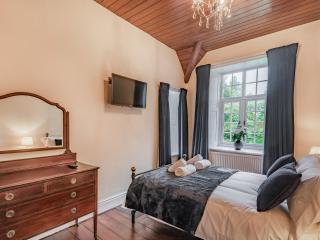 Groudd Hall - Cerrigydrudion - 1
