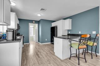 Game Room, Kayaks, Steps to the Ocean! - Ocean Gate - 8