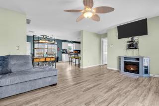Game Room, Kayaks, Steps to the Ocean! - Ocean Gate - 1