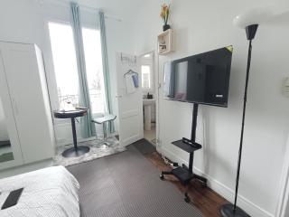 Cozy Life In Colombes - 5