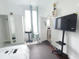 Cozy Life In Colombes - 2