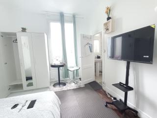 Cozy Life In Colombes - 8