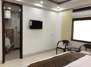 Hotel Moon Residency-Near IGI-Airport-Terminal-3 - New Delhi - 4