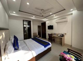 Hotel Moon Residency-Near IGI-Airport-Terminal-3 - New Delhi - 1