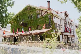 Le Cedrus Hotel - Al Arz - 9