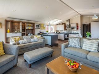 Buff Lake - Uk37725 - Ingoldmells - 4