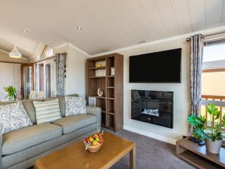 Buff Lake - Uk37725 - Ingoldmells - 1