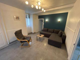 Petite maison avec cour - Venarey-les-Laumes - 0