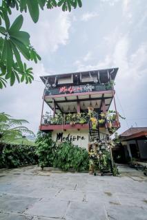 Medjora Homestay Kemuning - Kemuning - 9