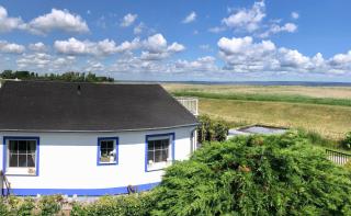 Sonniges Strandhaus am Haff mit Wasserblick für 2-4 Personen - Mönkebude - 0