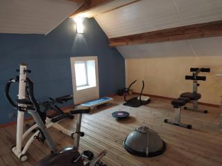 gite le jouteau, piscine interieure, babyfoot, ping pong - Mont-Saint-Jean - 5