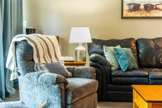 Cozy Condo at Interlaken Stay & Play on Lake Como - Lake Geneva - 5