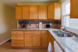 Your Cozy Lockwood Lodge Awaits Pet Friendly - Lake Geneva - 3