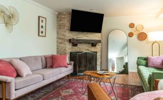 HWY Chalet Centrally located to area attractions - Lake Geneva - 3
