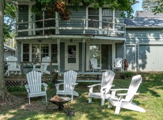Williams Bay Lakefront Retreat - Walk the Lakepath - Lake Geneva - 6