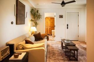 Magnolia Manor - Remodeled Home Near Downtown - Lake Geneva - 7