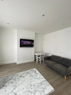 Spacious 3BR Home Family & Contractor Friendly - Thornton Heath - 0