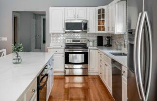Maplewood Manor - Chic 6 BDR Downtown Walworth - - 4