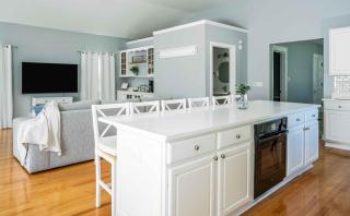 Maplewood Manor - Chic 6 BDR Downtown Walworth - - 1