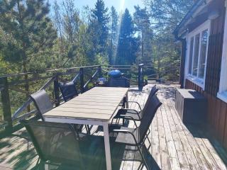 Sea-view cottage high up in the trees - Tyresö - 2