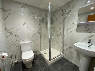 Canal Walk Studio Apartments - Southampton - 1