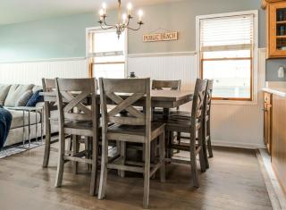 Lakefront Private Dock Pet Friendly Fire Pit - Delavan - 3