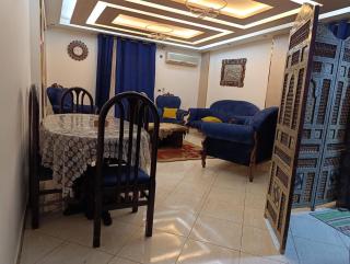 Dokki next to the metro station - Kairo - 7