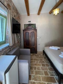 Arapis Rooms & Suites - Áyios Kiprianós - 7