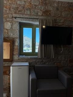 Arapis Rooms & Suites - Áyios Kiprianós - 8
