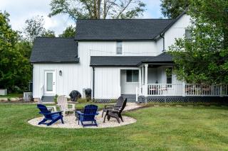 Chic 3 BDR Williams Bay Retreat with Fire pit for 8 - Lake Geneva - 9