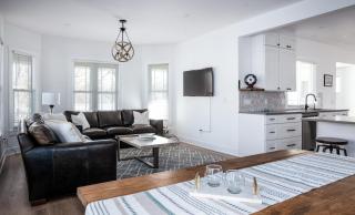 Chic 3 BDR Williams Bay Retreat with Fire pit for 8 - Lake Geneva - 8
