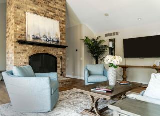 Tranquil Family Retreat - for 10 - Lake Geneva - 2